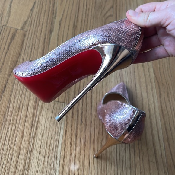Christian Louboutin blush colour, sequined pumps, size 38 - Picture 4 of 5